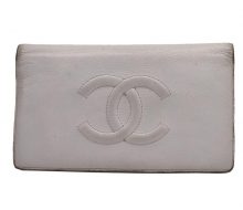 Chanel caviar skin wallet