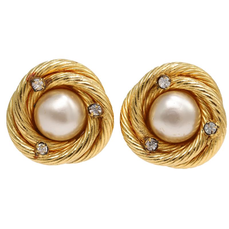 CHANEL fake pearl earrings