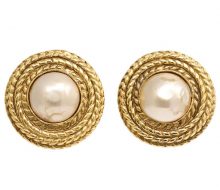 CHANEL fake pearl earrings