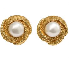 CHANEL fake pearl earrings