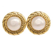 CHANEL fake pearl earrings