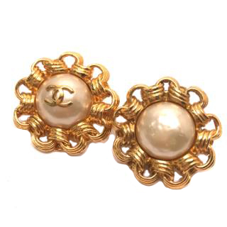 Chanel Cocomark Fake Pearl Earrings