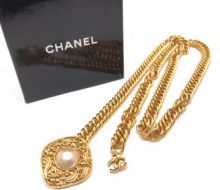 Chanel faux pearl chain belt with box