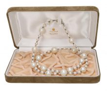 Pearl necklace