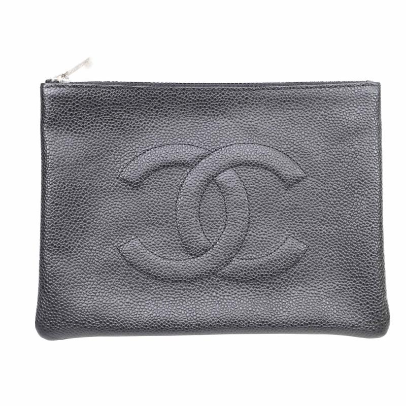 Chanel caviar skin pouch