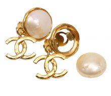 Chanel Coco Mark Fake Pearl Earrings