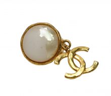 Chanel Coco Mark Fake Pearl Earrings (one)