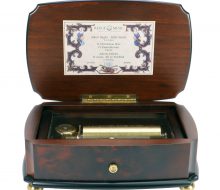 Reuge music box