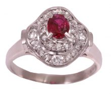 Design ring with ruby ​​diamond