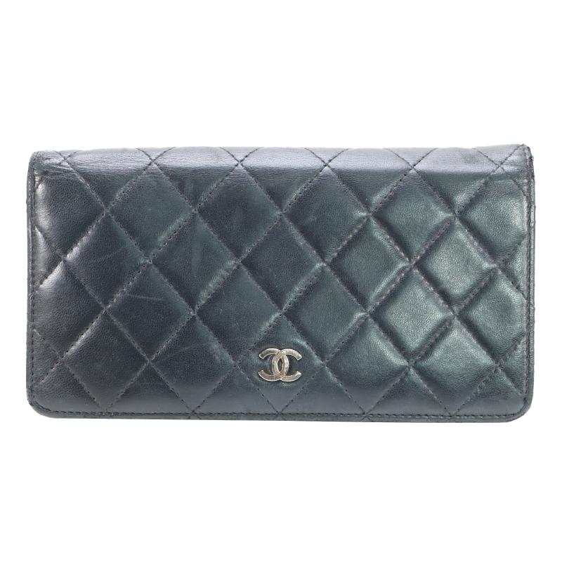 Chanel Matrasse two-fold wallet
